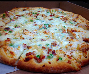 Chicken Carbonara Pizza